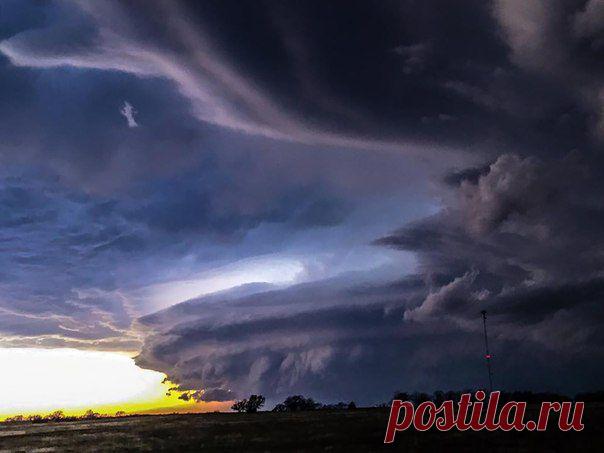 Суперячейка в  / Социальная погода