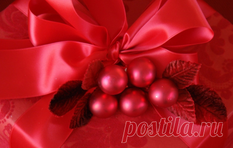 Red All Over | Carolyne Roehm