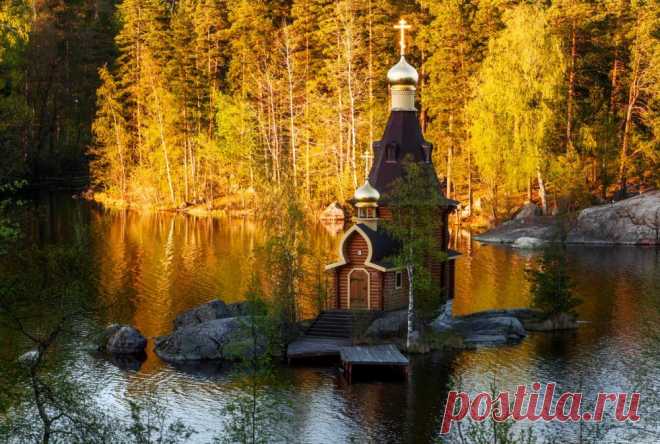 Единственная в мире церковь, построенная на острове-скале (Россия). Фотоподборка.