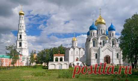 93-метровая колокольня в городе Дзержинский, Московской области.   |   Pinterest