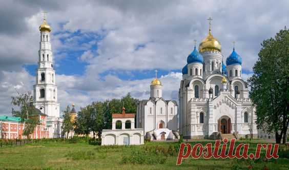 93-метровая колокольня в городе Дзержинский, Московской области.   |   Pinterest