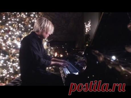 Jarrod Radnich - Virtuosic Piano Solo - I Saw Three Ships