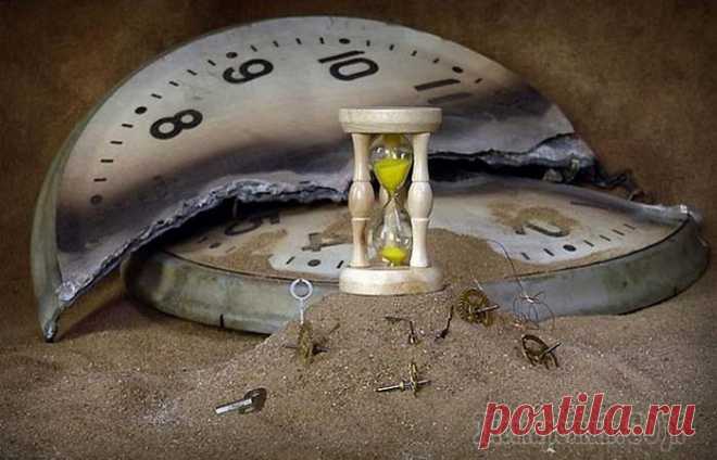 10 невероятных историй о часах, которые остановились в момент катастроф В викторианские времена люди останавливали часы в домах, где кто-то умирал. Хотя эта традиция существует кое-где и поныне, существуют некоторые часы, которые останавливались сами, фиксируя на века пос...