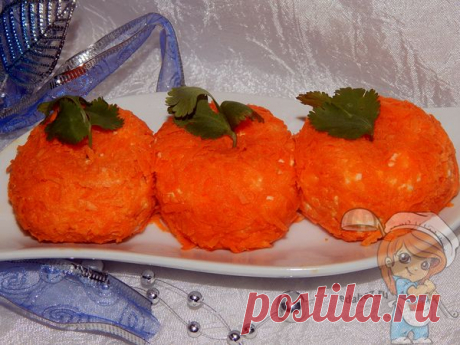 Закуска Мандаринки. Сырная острая новогодняя закуска - рецепт Оригинальная новогодняя закуска Мандаринки. Острая и сырная закуска - понравится гостям. Красивое новогоднее блюдо, быстрое в приготовлении.