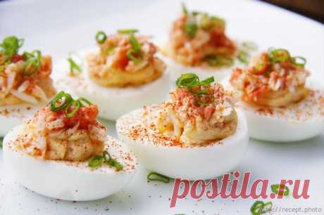20 вкусных начинок для фаршированных яиц Поделиться в Facebook VK8 OK15