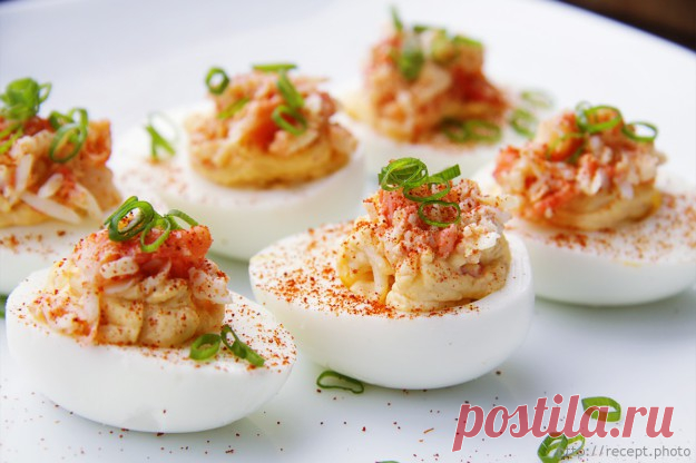 20 вкусных начинок для фаршированных яиц Поделиться в Facebook VK8 OK15