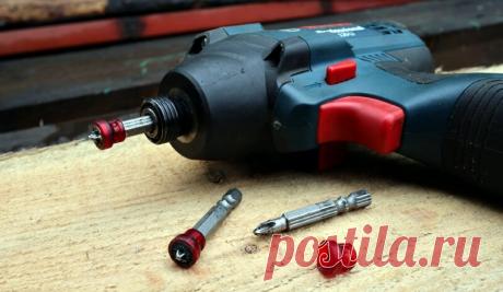 Весной купил на AliExpress биты с магнитами на шуруповерт. Рассказываю что с ними стало за лето
Сразу скажу, что сотен и тысяч саморезов они не крутили, но зато им довелось крутить много больших саморезов, т.е. 100 и 120 мм. Причем, работали эти биты в основном на импакте Bosch (он на всех фото, кроме последней), а это тоже дает свою толику в износ их шлицов. Все фото: автор Итак, основная задача магнитных […]
Читай пост далее на сайте. Жми ⏫ссылку выше