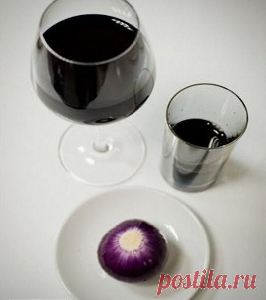 Эффективное средство народной медицины от недугов

Недавно один китаец поделился со мной народным средством, которым пользовались в его семье много лет. Он утверждает, что это замечательное средство помогает чистить и восстанавливать организм. Оно прекрасно чистит сосуды, приводит в норму суставы и понижает уровень холестерина в крови. 
Недолго думая, я решила это зелье приготовить. Все ингредиенты у меня имелись кроме тары. Пришлось купить стеклянную банку на 1.5 литра. Д...