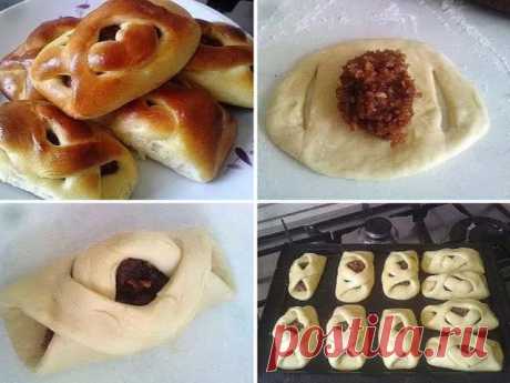 ПЛЮШКИ С ЯБЛОКАМИ Плюшки с яблоками. Готовьте быстро и вкусно. Нам понадобится: