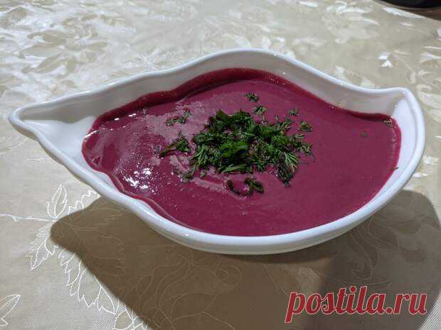 Холодный свекольник как гаспачо⁠⁠ - Будет вкусно - 23 июня - Медиаплатформа МирТесен Вариант летнего холодного супа, кому надоела окрошка, а обычный свекольник слишком еë напоминает. Увидел я утром на рынке молодую свёклу и сразу захотелось холодного свекольного супа. Хотя никогда его не готовил и даже не пробовал. Залез в интернет в поисках интересного рецепта, но ничего - 23 июня - 43857085093 - Медиаплатформа МирТесен