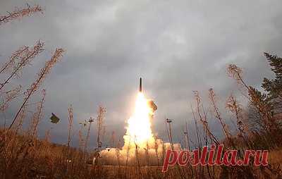 "Это то, что сдерживает Запад": почему сегодня невозможно ядерное разоружение. Полная ликвидация ядерного оружия многие годы остается приоритетом ООН в области разоружения, но далеко не все согласны с тем, что без таких вооружений мир станет безопасным. Почему избавление от ядерного оружия сегодня кажется нереалистичной идеей и при каких условиях это могло бы стать возможным — в материале ТАСС