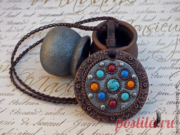 Лепим этно-кулон из полимерной глины