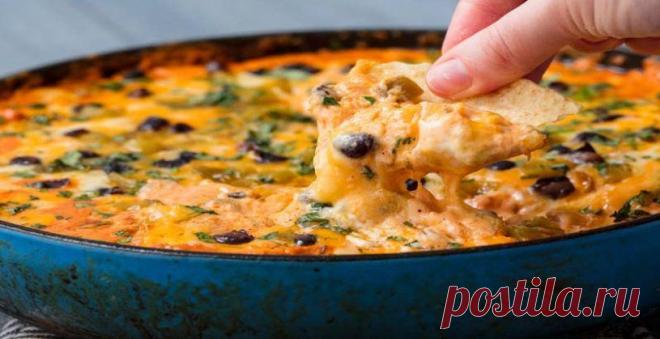 Энчилада из говядины и фасоли с сыром | Вкусная еда Пульс Mail.ru Простая и вкусная энчилада с говядиной и бобовым сыром, которая готовится в один миг, потому, что она просто подрумянивает говяжий фарш, добавляет еще несколько ингредиентов и все готово.