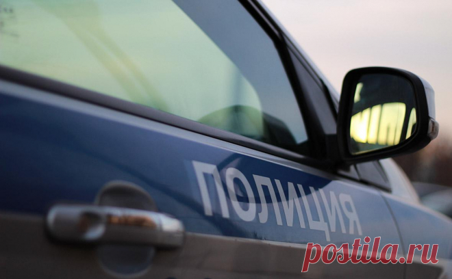 Полиция оцепила место падения неопознанных обломков в Ростовской области. В Ростовской области в поле упали обломки неопознанного объекта, на месте работают полиция и МЧС