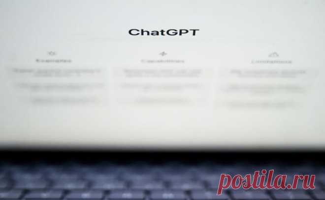 Reuters узнал о работе создателя ChatGPT над сверхсекретным проектом. OpenAI продвинулся в создании ИИ-модели, способной размышлять как человек и вести «глубокое исследование», что приблизит систему к получению сверхчеловеческого уровня интеллекта. Пока нейросети при проблемах додумывают информацию