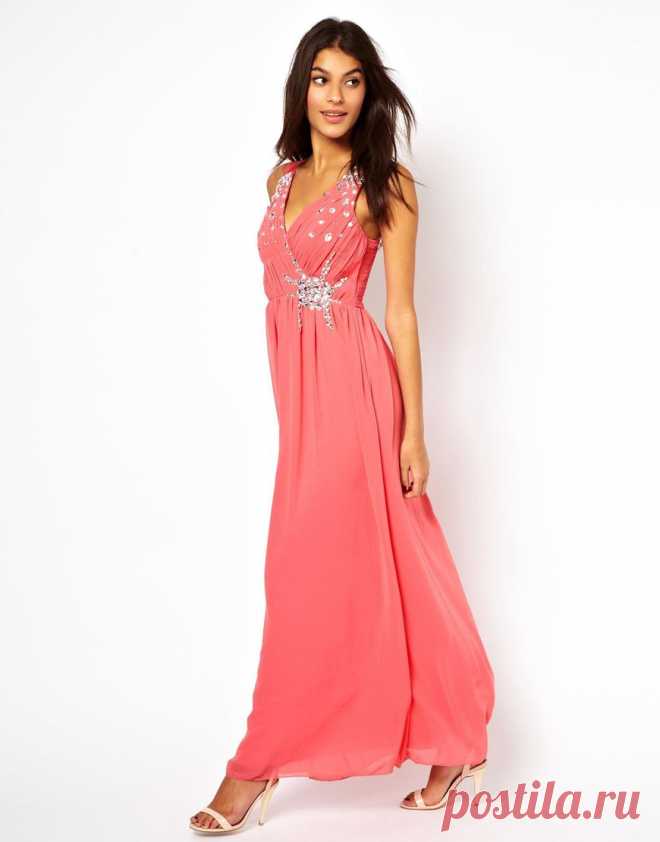 Maxi dress by Little Mistress
£50.00