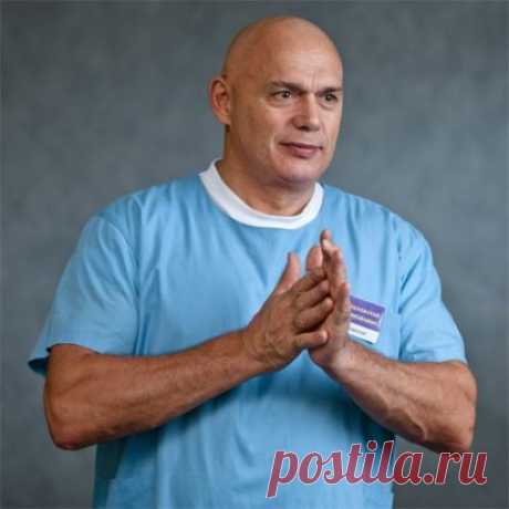 10 УПРАЖНЕНИЙ ДЛЯ СУСТАВОВ, НЕ ВСТАВАЯ С ПОСТЕЛИ. 
Они помогут не только при остеохондрозе и артрозе, но и от других проблем, уверяет д.м.н., врач-кинезитерапевт Сергей Бубновский.
Для стоп 
Эти несколько упражнений хорошо выполнять при: плоскостопии, подагре, шпорах стопы,артрите голеностопного сустава, после травмы или операции на пяточном (ахилловом) сухожилии, варикозном расширении вен, отеч