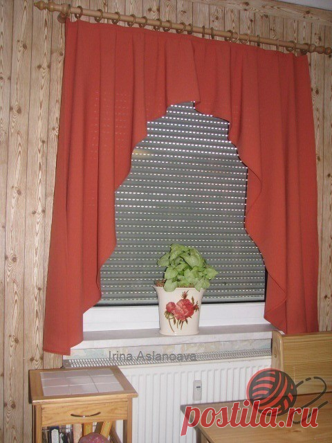 ШТОРА-КАСКАД НА КУХНЮ.

Предлагаем вашему вниманию замечательную штору на кухню. Очень хороша для тех, кто хочет научиться шить. На фото занавеска 