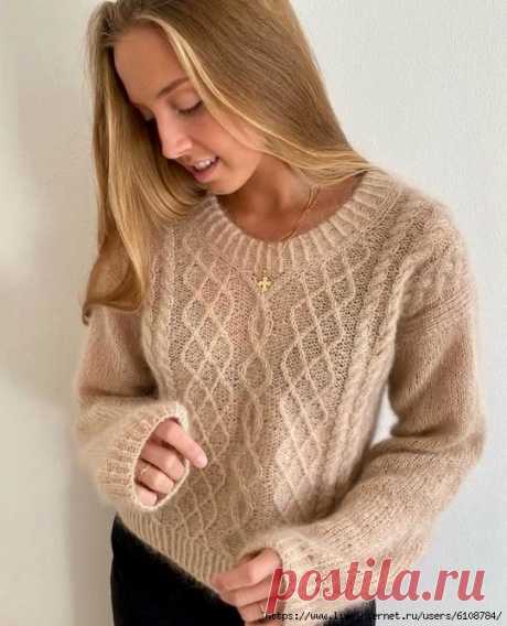 Мохеровый пуловер с косами Swirl Sweater