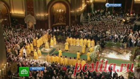 В храме Христа Спасителя в рождественскую ночь впервые открыли Царские врата