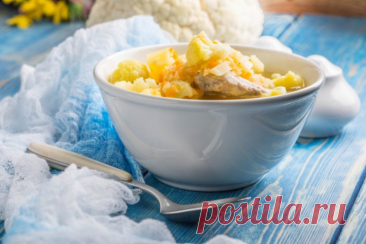 Легкий куриный суп с цветной капустой