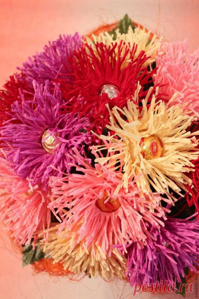 Делаем цветок игольчатой астры с конфеткой