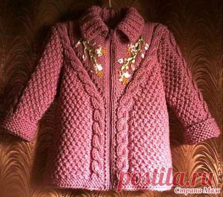 Детское пальтишко и штанишки с вышивкой