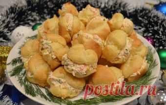 Профитроли с крабовой начикой