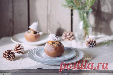 Запеченные груши с марципаном.