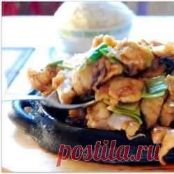 Домашняя лапша с мясным соусом.