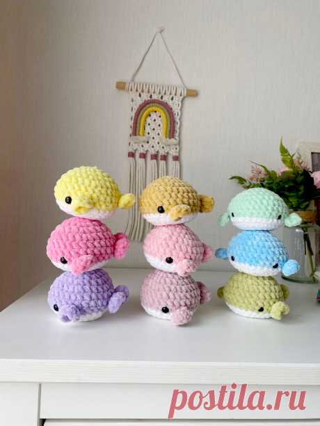 PDF Китёнок крючком. FREE crochet pattern; Аmigurumi toy patterns. Амигуруми схемы и описания на русском. Вязаные игрушки и поделки своими руками #amimore - плюшевый кит, маленький китёнок из плюшевой пряжи.
