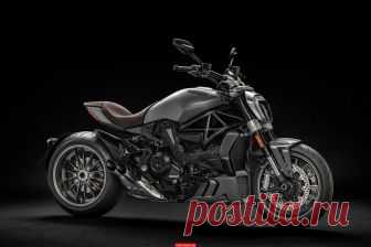 Новый мотоцикл Ducati XDiavel покрыли алмазоподобным углеродным слоем Итальянская Ducati готовится показать на осенних выставках Intermot и Eicma новые модели мотоциклов 2019 года, а пока «спойлерит» совершенно новую цветовую схему для Ducati XDiavel 2019.