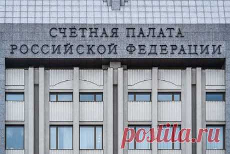 Счетная палата нашла излишний оптимизм в планах властей. Прогноз Минэкономразвития на 2023-2025 годы излишне оптимистичен, особенно это заметно в отношении потребительского спроса, инфляции, доходов от нефтяного экспорта и роста импорта, в том числе инвестиционного. Такую критику в заключении на проект федерального бюджета представили аудиторы Счетной палаты.