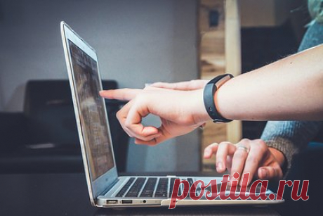 Россиян предупредили о рисках одного вида сделок с жильем. При оформлении электронных сделок с жильем россияне рискуют персональными данным. О возможной опасности онлайн-покупки или продажи недвижимости предупредил юрист Александр Щербинин. Основные риски связаны с использованием электронной подписи, так как не все понимают, почему ее нужно беречь особенно тщательно.