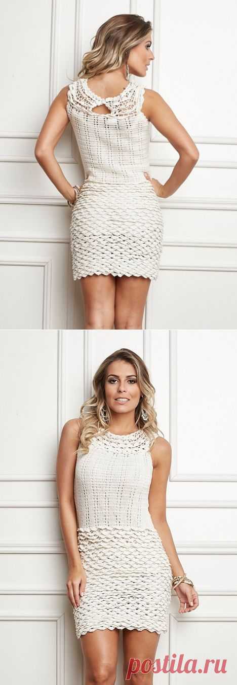Vestido pérola decote canoa