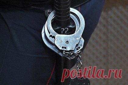 ФСБ задержала жителя ДНР с поличным за попытку сбыта оружия