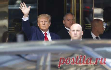 CNN сообщил о снятии ареста с Трампа. Экс-президент США покинул здание суда, где ему были предъявлены обвинения по делу о подлоге финансовых документов компании Trump Organization