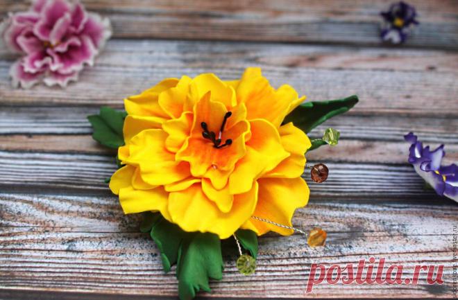 Заколка для волос брошь из фоамирана Цветы в ассортименте Купить или заказать Заколка для волос брошь из фоамирана Цветы в ассортименте в интернет-магазине на Ярмарке Мастеров. Универсальное украшение украсит и даму и маленькую девочку, можно носить двумя способами как заколку и как брошь, дополнительно украшены гранеными бусинами. Украшения яркие не выгорают, не боятся воды. Украсьте себя и своих близких цветами! При покупке обязательно укажите в комментарии к заказу како...