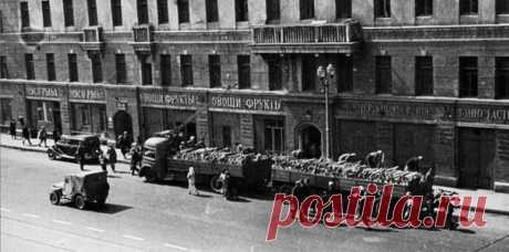 Грузовой троллейбус. Москва, 1941 г. / Историческая справка