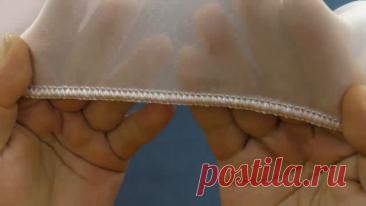 Как укоротить шторы БЕЗ швейной машинки - сверху или снизу!  ШТОРНЫЕ ЛАЙФХАКИ! Всем привет! Сегодня я покажу самый простой способ как укоротить шторы (тюль или портьеры) без швейной машинки используя клеевую паутинку, а также покажу как быстро укоротить штору если есть хоть какая то швейная машинка. А также вы можете этот метод использовать используя эту технику в ручную. А ещ