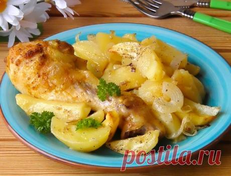 Куриные ножки с картошкой в духовке / Простые рецепты