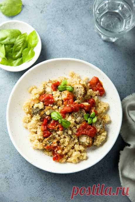 Киноа с куриными колбасками и томатным соусом.: maria_kitchen — ЖЖ