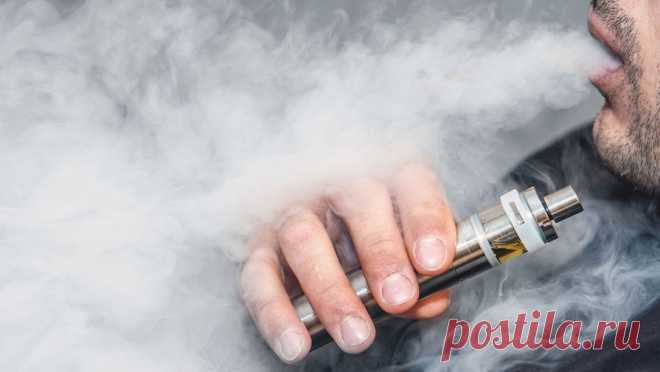 Нарколог объяснил, чем опасны пищевые добавки в вейпах. Производители часто добавляют в вейпы и электронные сигареты различные пищевые добавки, из-за чего они могут вызывать психозы, рассказал врач-психиатр, нарколог Василий Шуров. Речь идет о таких веществах, как глицерин, акролеин – ...