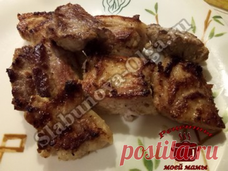 Жареное мясо в горчице, удивительно вкусное блюдо. Оно имеет нежный аромат с легким горчичным вкусом. Мясо просто чудо!!! Минимум ингредиентов, максимум вкусу.