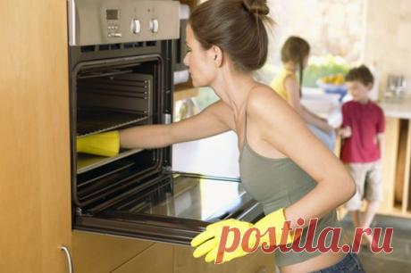 8 способов отчистить плиту и духовку