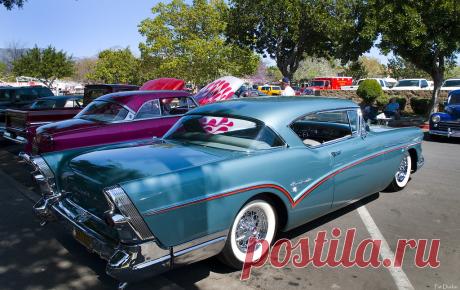 1957 Buick Roadmaster 75 HT - Jade Green Poly - rvr 2