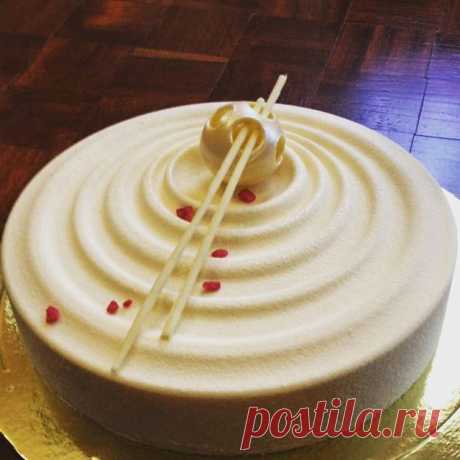 С днем рождения меня-я!!😊
Нежный тортик с анисом) #тортбезмастики #тортназаказмосква #тортназаказдмитров #тортнаденьрождения #оченьвкусно😋 #подарокдевушке