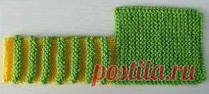 Мастер-класс для начинающих, вязание пинеток от 0 месяцев
Набираем на прямые спицы, самым простым набором двадцать восемь петель. Провязываем платочной вязкой 53 ряда.( размер пинеточки зависит от того количества рядов которое вы связали и размер который вам необходим)
Затем с правой стороны за один прием закрываем восемь петель.Должно остаться 20 петель, далее продолжаем вязать другим цветом, вяжем четыре ряда лицевой гладью, четыре ряда изнаночной.
Повторяем раппорт семь...