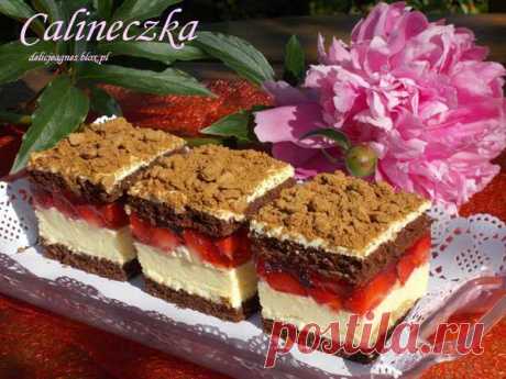 В ритмі життя Інгредієнти Бісквіт:
5 яєць
3/4 ск. цукру
2/3 ск. пшеничне борошно (для тортів)
1/3 склянки какао
Змішайте борошно і какао і просійте. Білки збийте до жорстких піків на кінець додайте цукор та жовтки не припиняючи взбивати. До яєць додайте сухі інгредієнти і змішайте лопаткою або міксером на ни