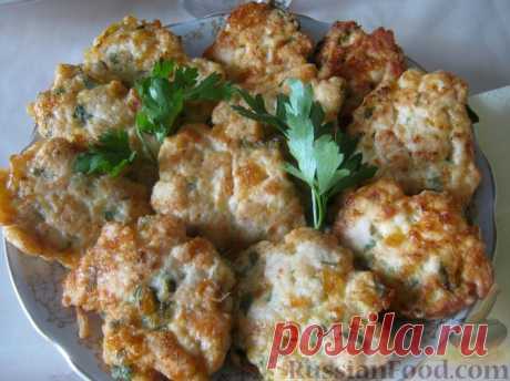 Нежнейшие куриные оладьи с сыром под хрустящей крахмальной корочкой.